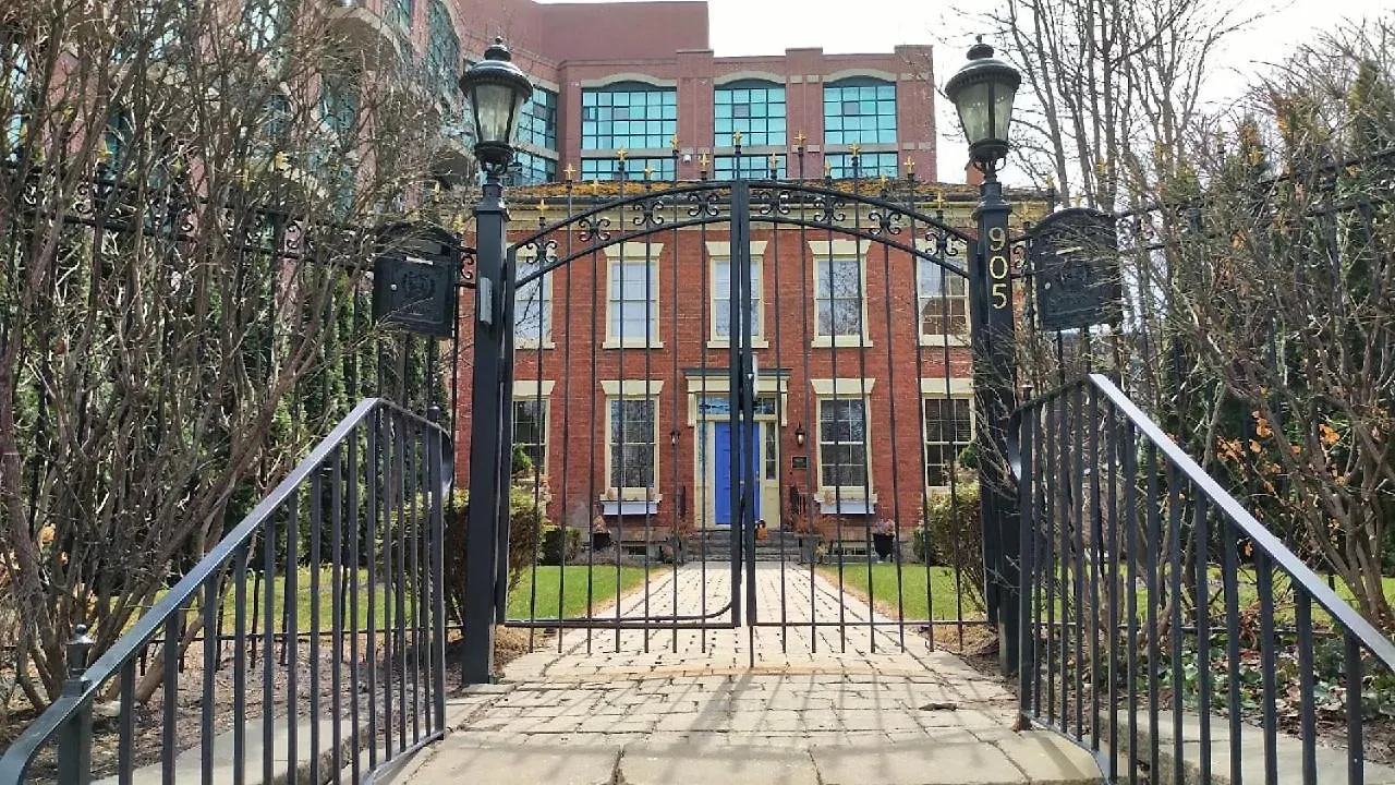 One Bedroom Condo In Liberty Village Toronto Apartment